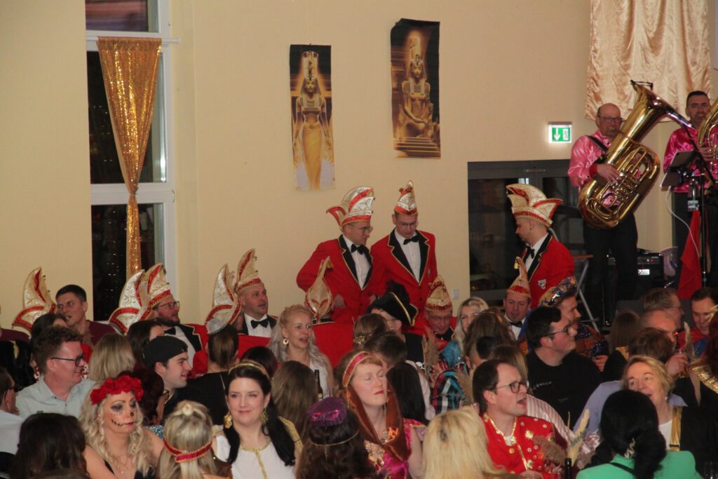 Weiberfasching2025-111