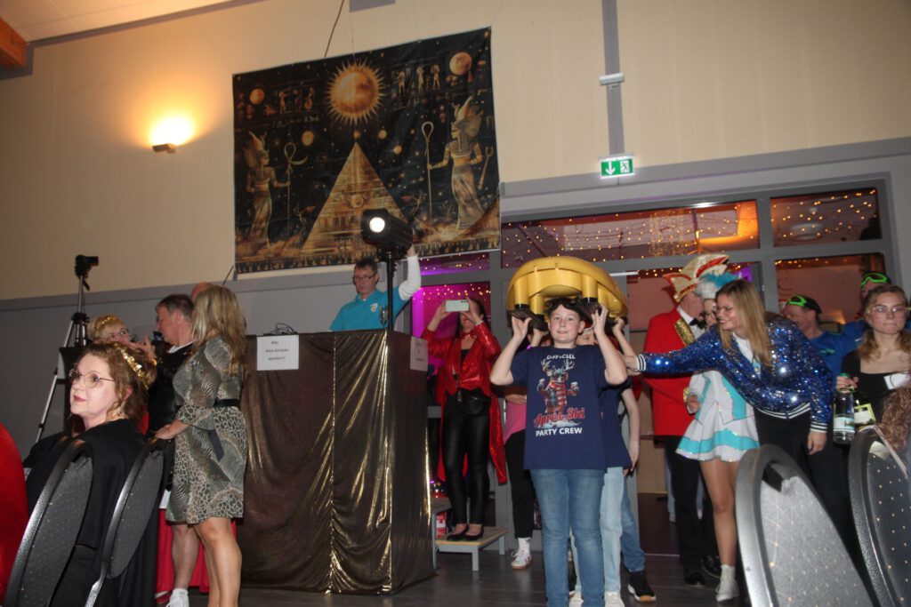 Weiberfasching2025-145